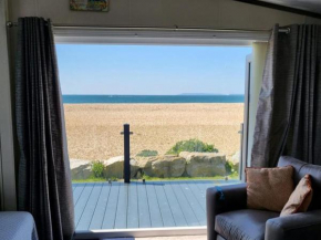 Pebbles Lodge, Seal Bay Resort